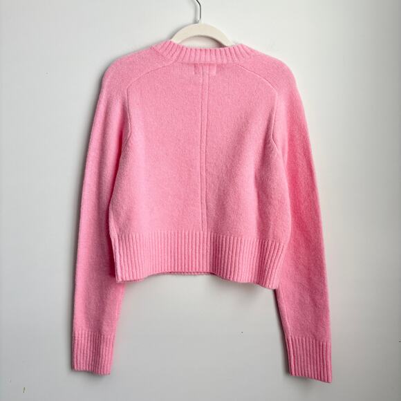 Universal Thread Bubblegum Pink Long Sleeve Cropped Boxy Crewneck Sweater - Picture 8 of 11